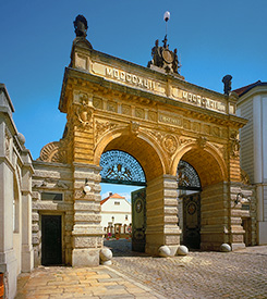 Das Tor zur Brauerei in Pilsen (Plzeň)